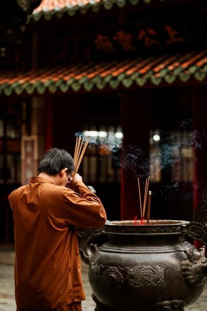 How Sandalwood Incense Enhances Your Spirit, Mind, & Body